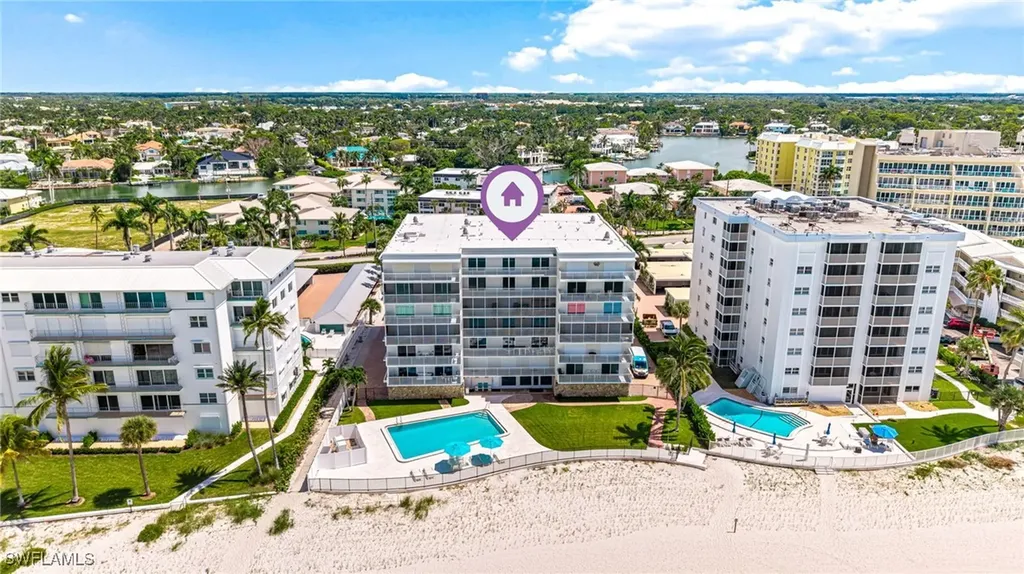 1977 Gulf Shore Boulevard N Naples FL 34102