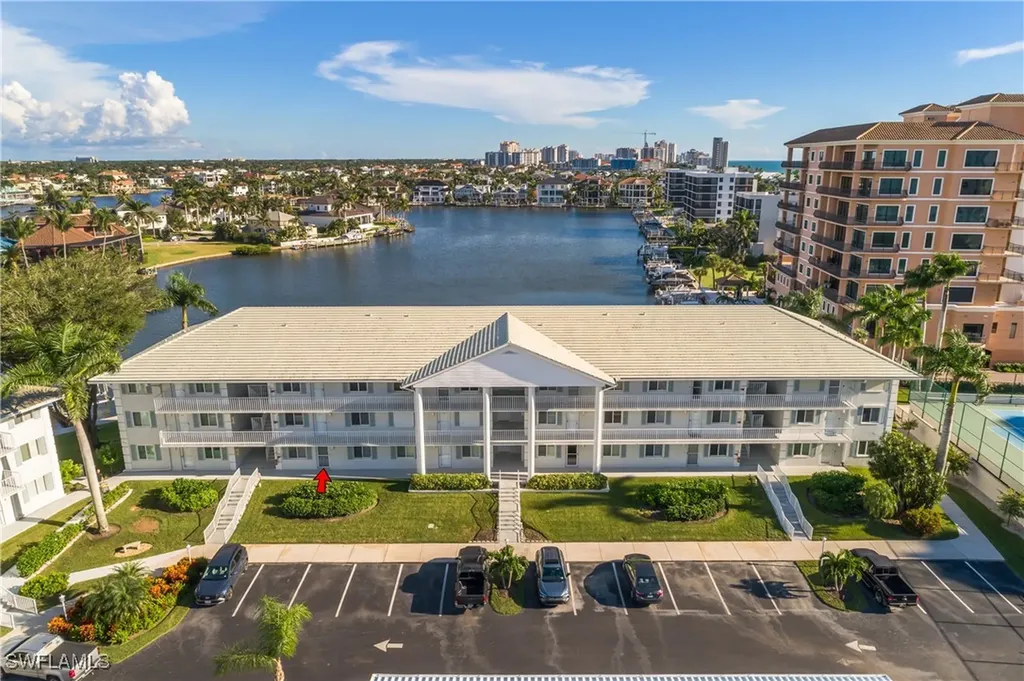 10682 Gulf Shore Drive Naples FL 34108