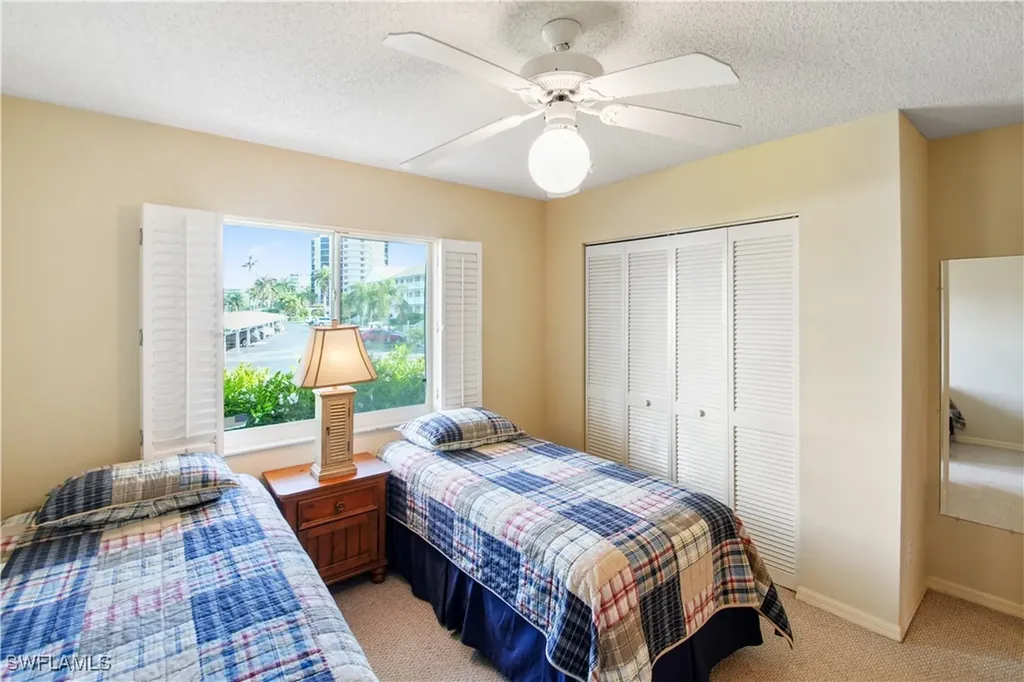 10682 Gulf Shore Drive Naples FL 34108
