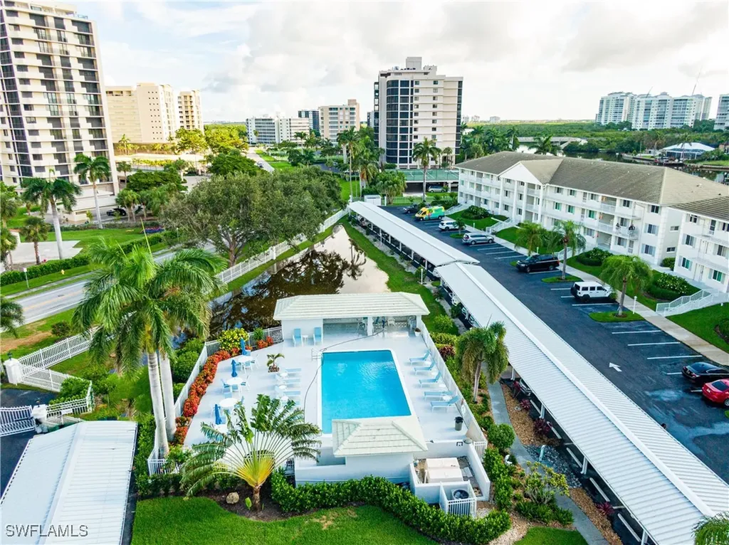 10682 Gulf Shore Drive Naples FL 34108