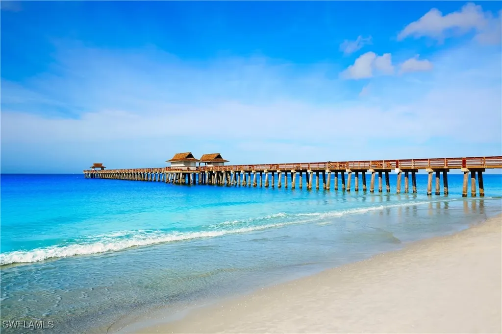 10682 Gulf Shore Drive Naples FL 34108