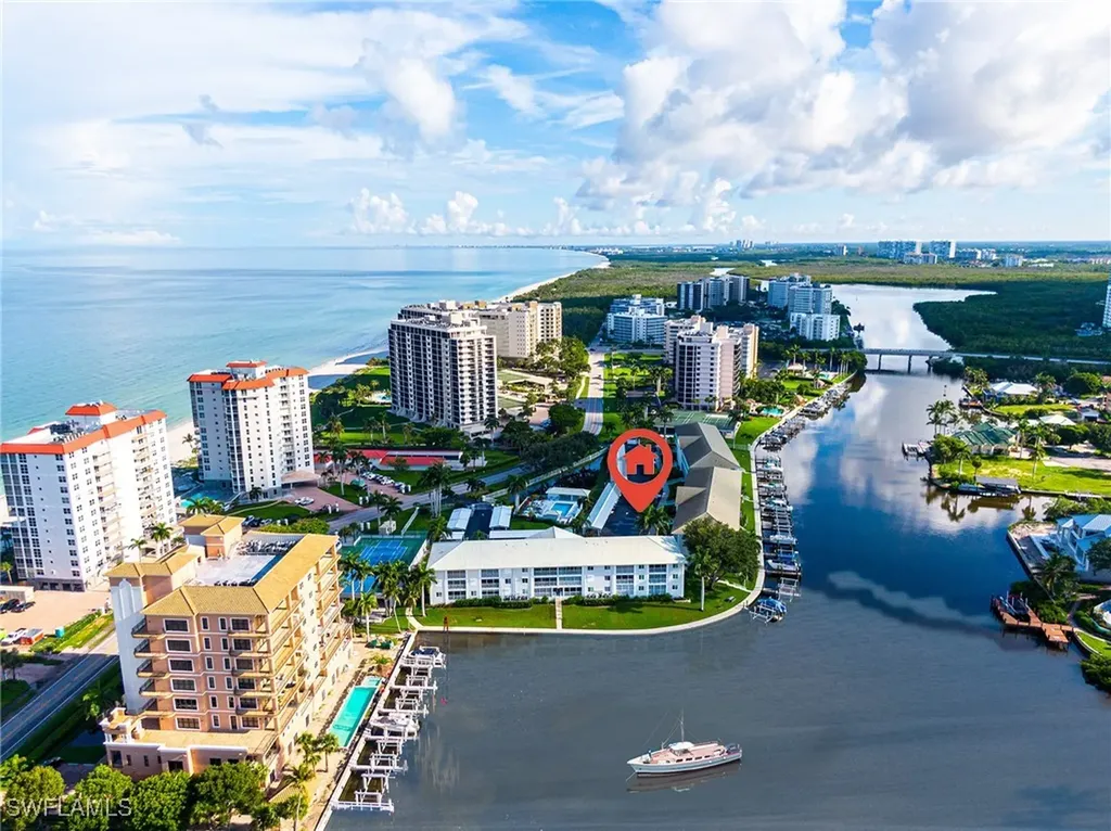 10682 Gulf Shore Drive Naples FL 34108