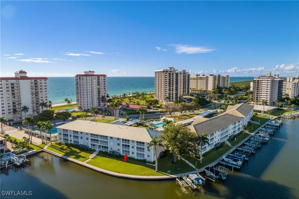 10682 Gulf Shore Drive Naples FL 34108