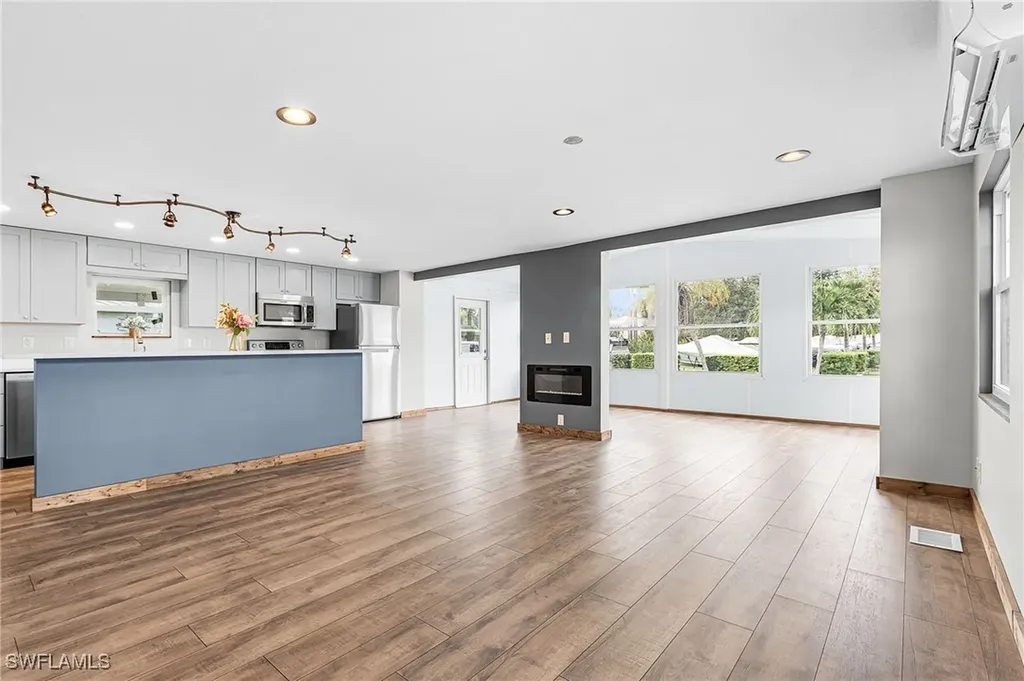 161 W Hampton Drive Fort Myers FL 33908