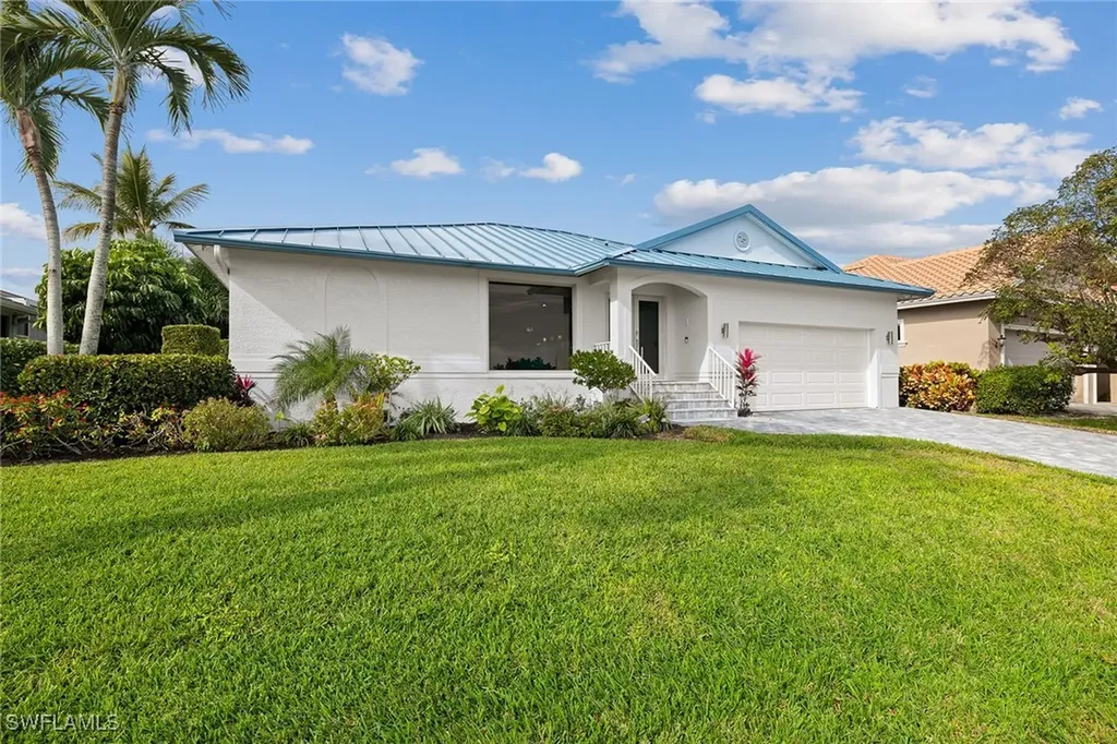 690 Amber Drive Marco Island FL 34145