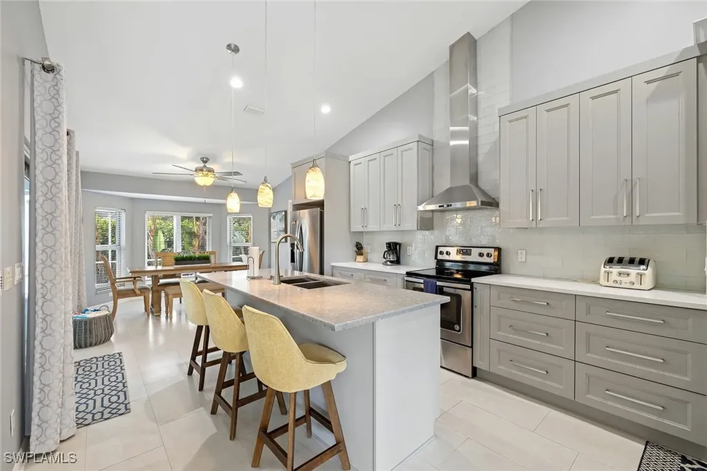 690 Amber Drive Marco Island FL 34145