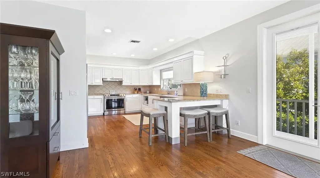 877 7th Street S Naples FL 34102