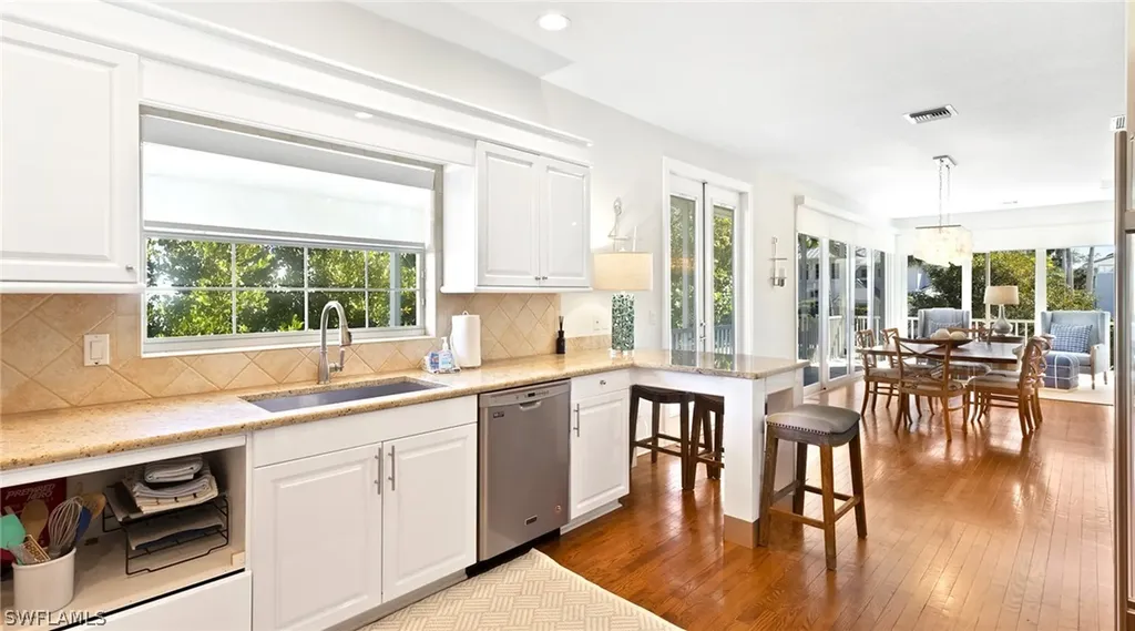 877 7th Street S Naples FL 34102