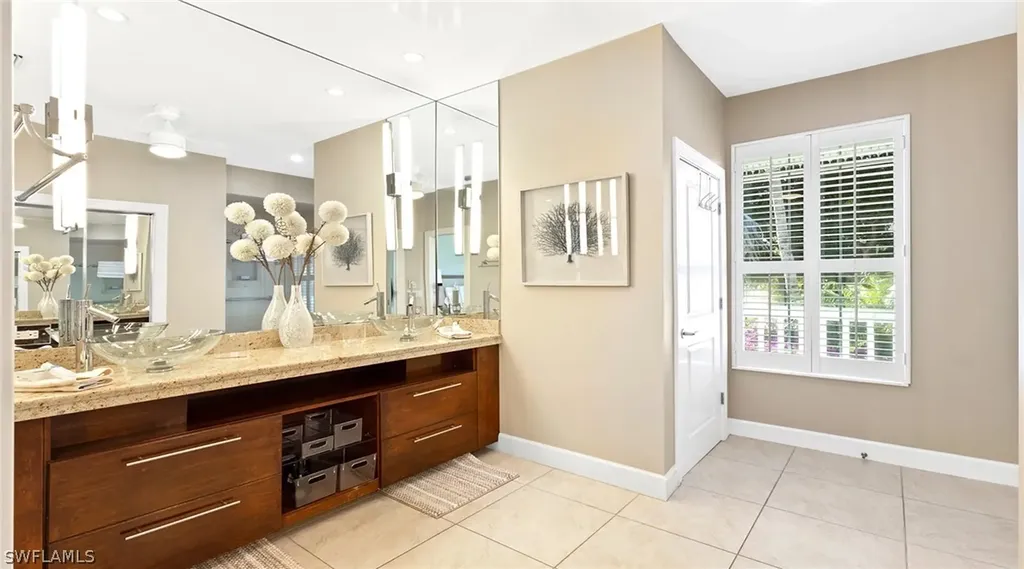 877 7th Street S Naples FL 34102
