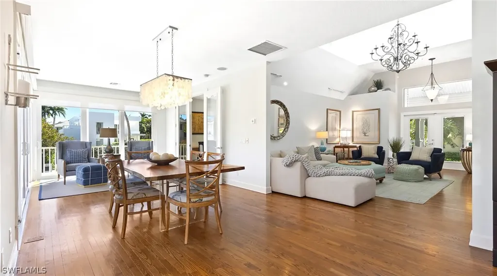877 7th Street S Naples FL 34102