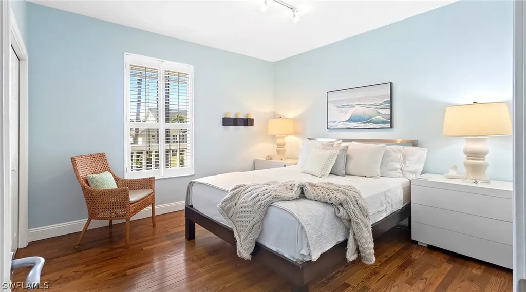 877 7th Street S Naples FL 34102