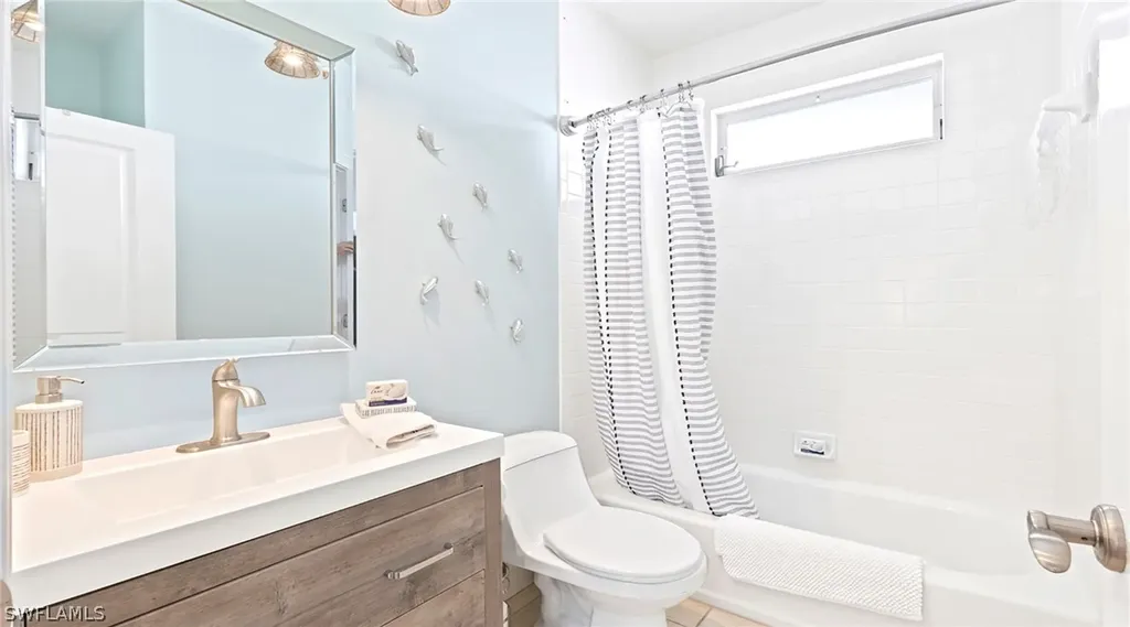 877 7th Street S Naples FL 34102