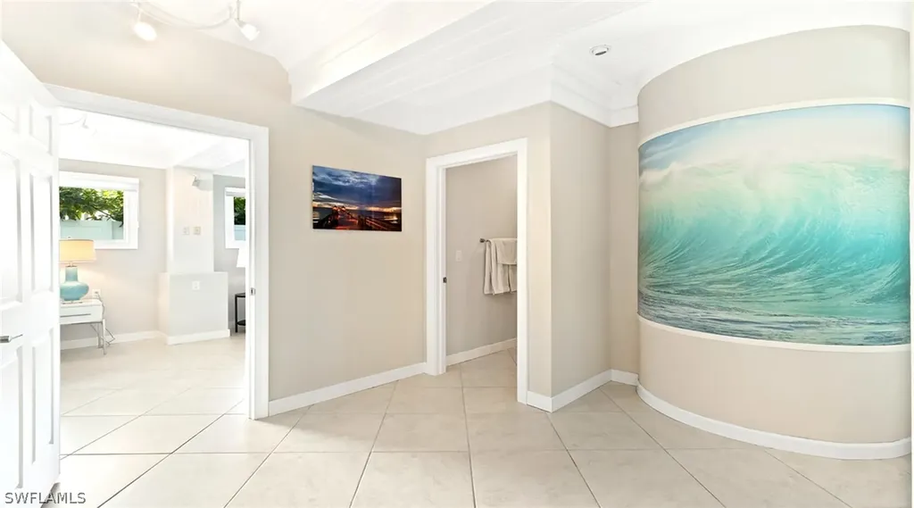 877 7th Street S Naples FL 34102