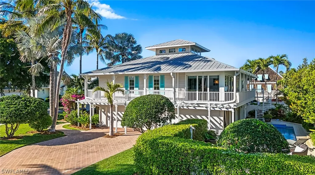 877 7th Street S Naples FL 34102