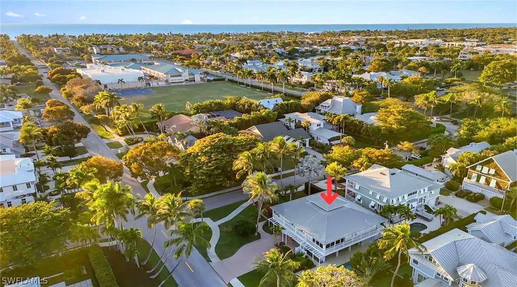 877 7th Street S Naples FL 34102