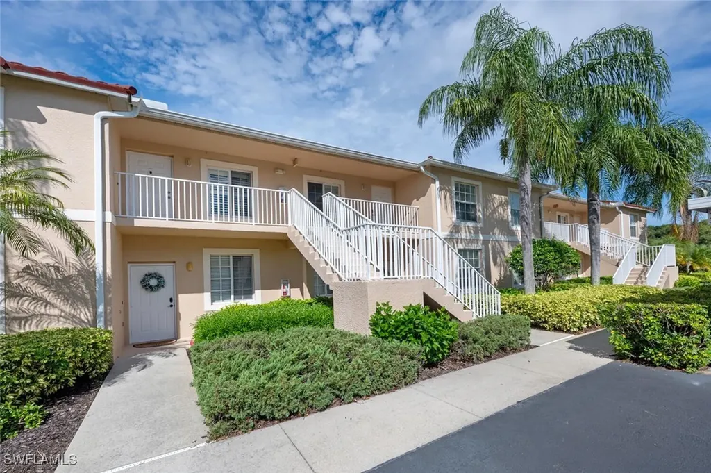 2895 Cypress Trace Circle Naples FL 34119