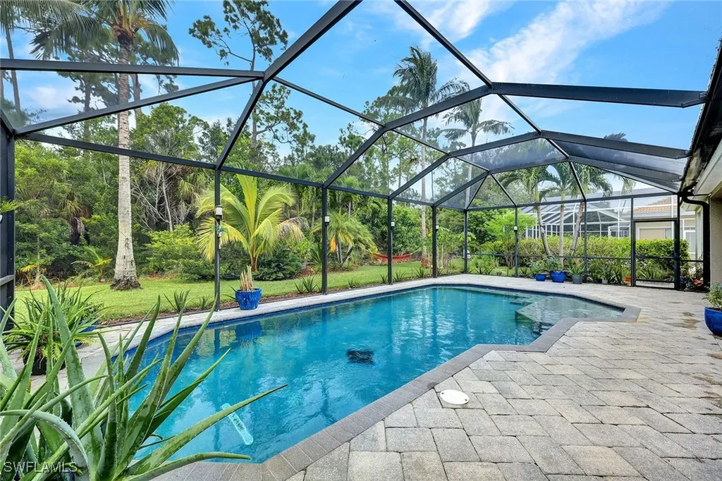 Fort Myers FL, 13740 Magnolia Lake Court