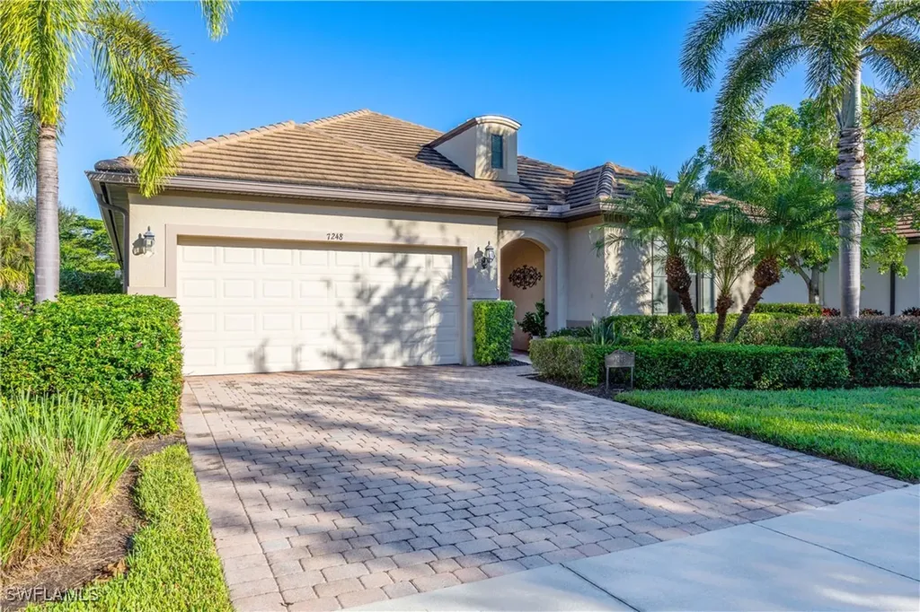 7248 Live Oak Drive Naples FL 34114