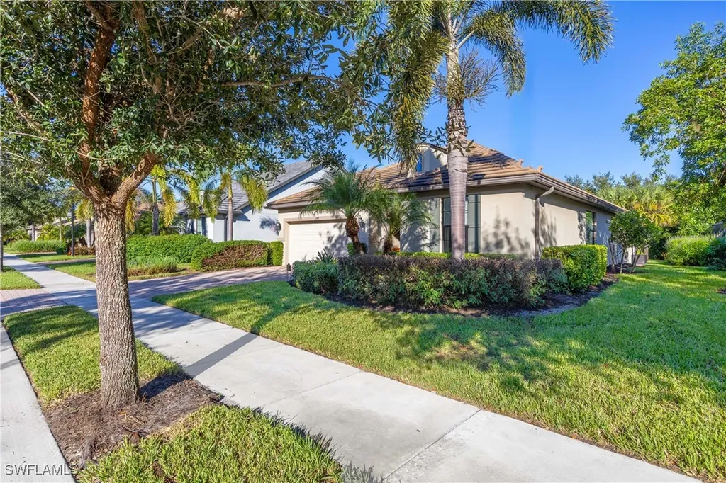 7248 Live Oak Drive Naples FL 34114