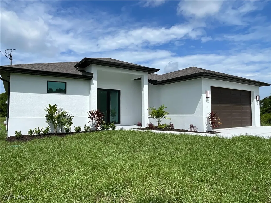 818 Anaconda Avenue S Lehigh Acres FL 33974