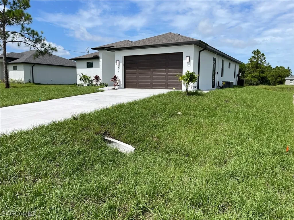 818 Anaconda Avenue S Lehigh Acres FL 33974
