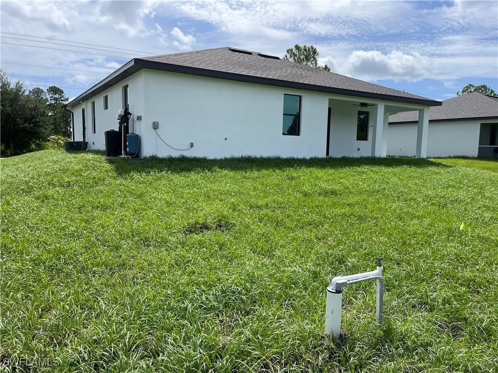 818 Anaconda Avenue S Lehigh Acres FL 33974