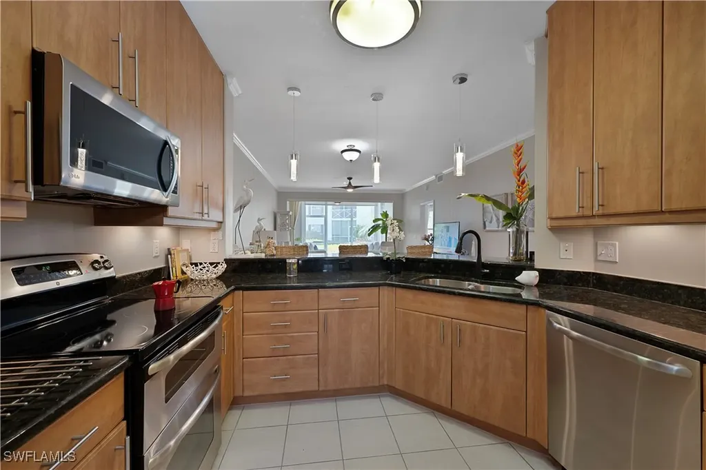 7058 Barrington Circle Naples FL 34108