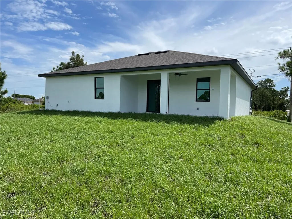 818 Anaconda Avenue S Lehigh Acres FL 33974