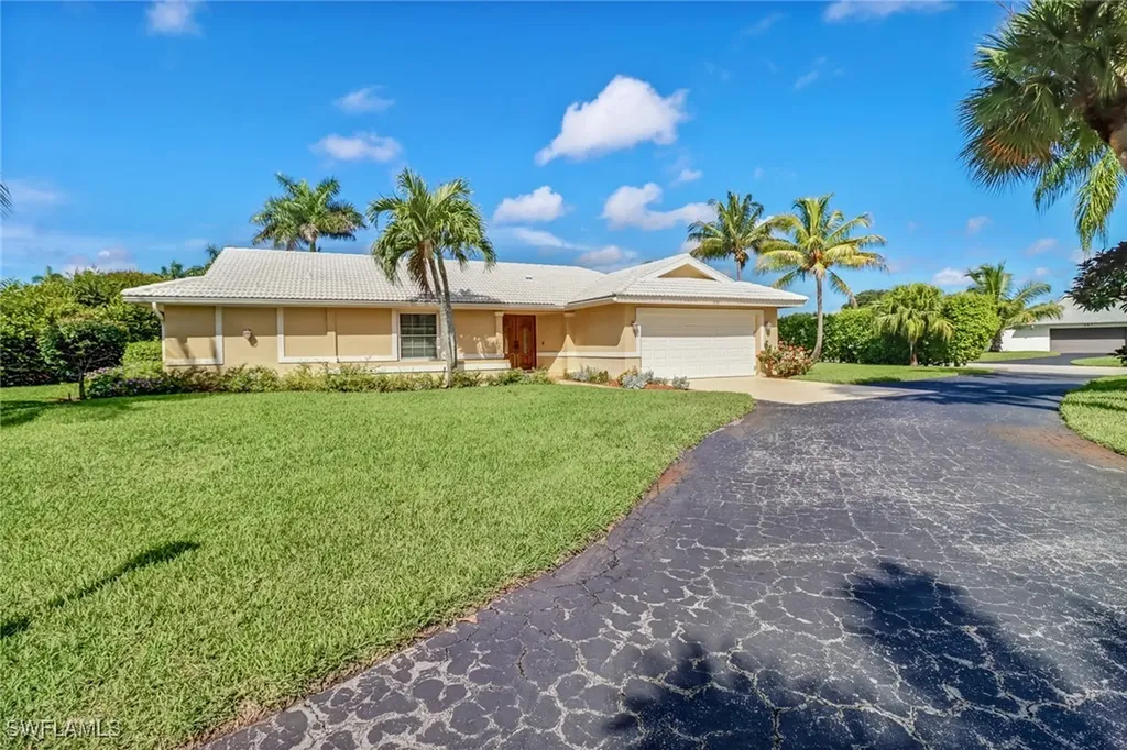 550 Forest Hills Boulevard Naples FL 34113