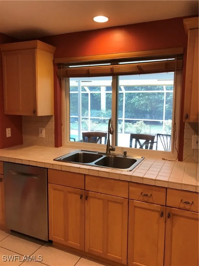 550 Forest Hills Boulevard Naples FL 34113