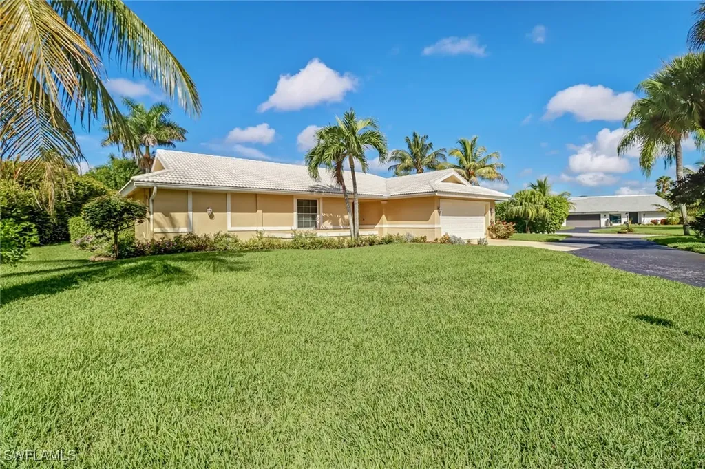 550 Forest Hills Boulevard Naples FL 34113