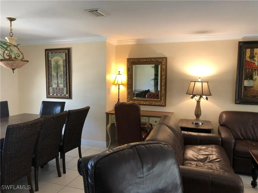 550 Forest Hills Boulevard Naples FL 34113