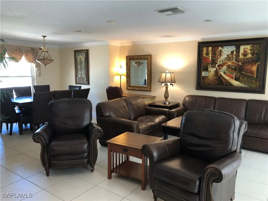 550 Forest Hills Boulevard Naples FL 34113