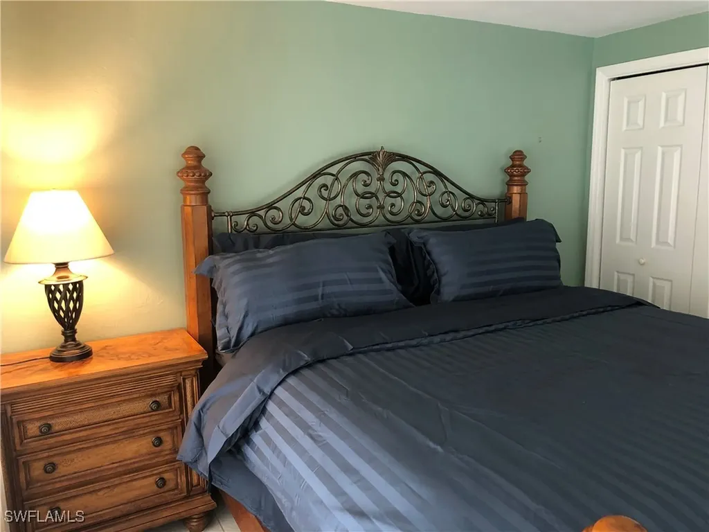 550 Forest Hills Boulevard Naples FL 34113