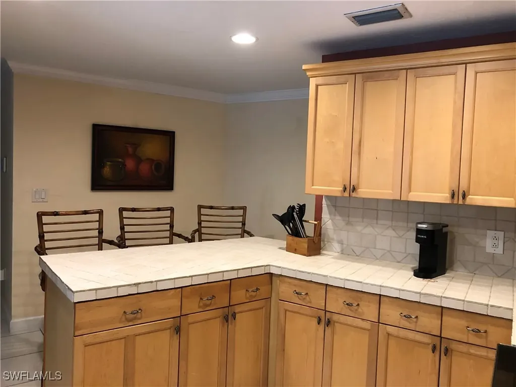 550 Forest Hills Boulevard Naples FL 34113
