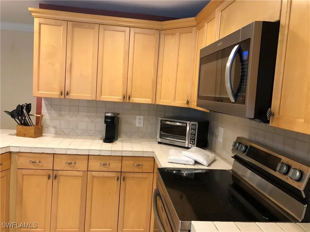 550 Forest Hills Boulevard Naples FL 34113