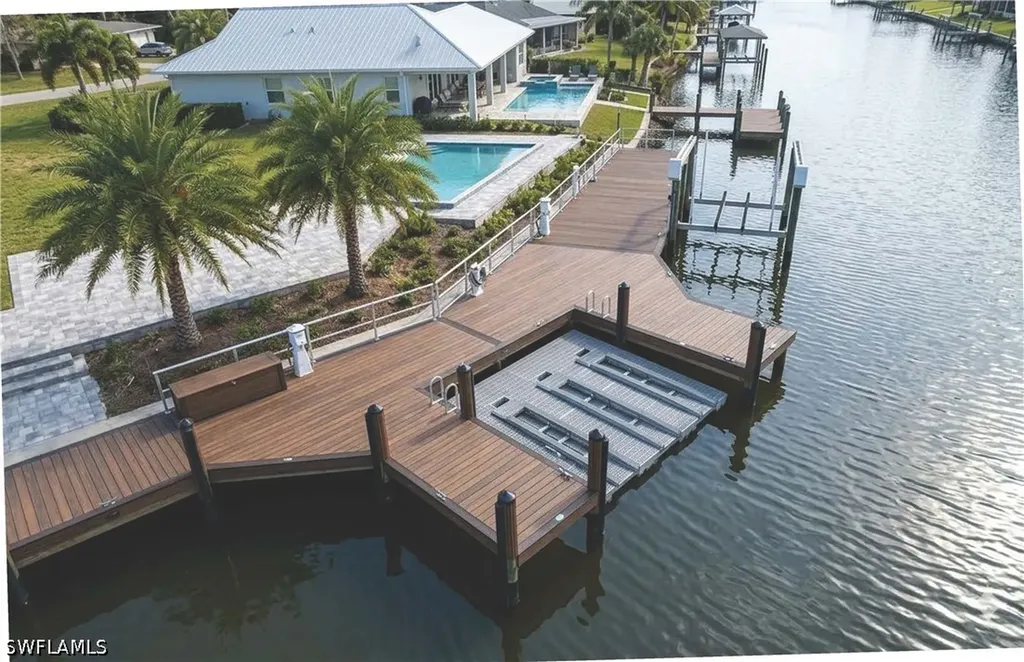 3164 Lakeview Drive Naples FL 34112
