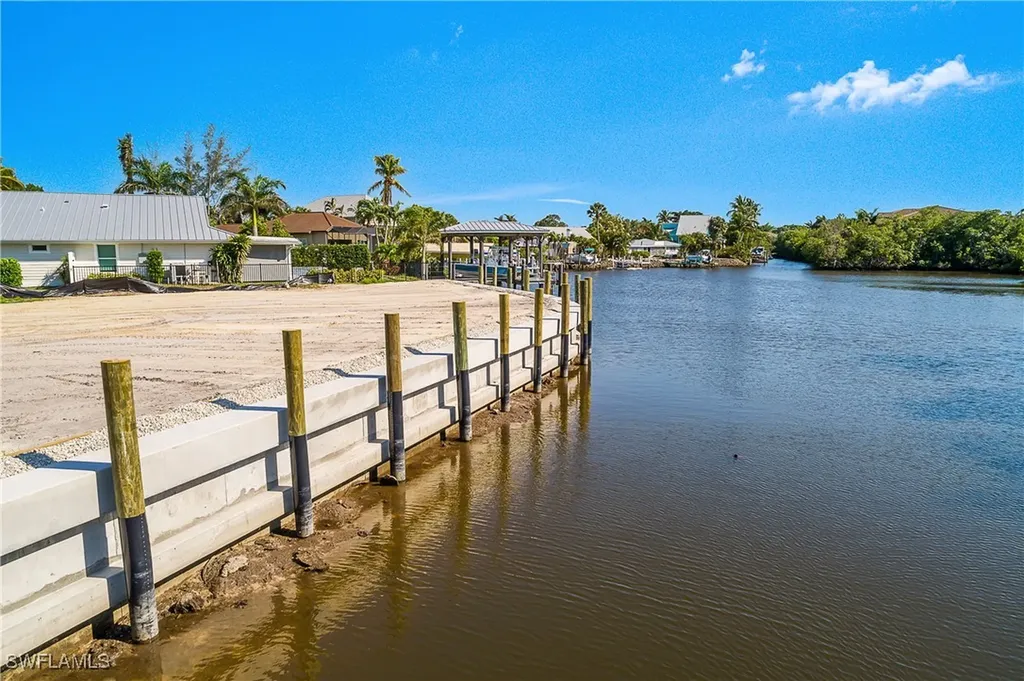 3164 Lakeview Drive Naples FL 34112