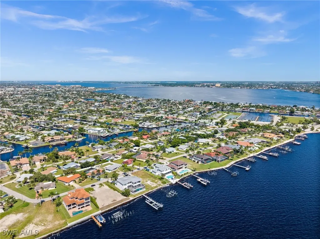 1020 Dolphin Drive Cape Coral FL 33904