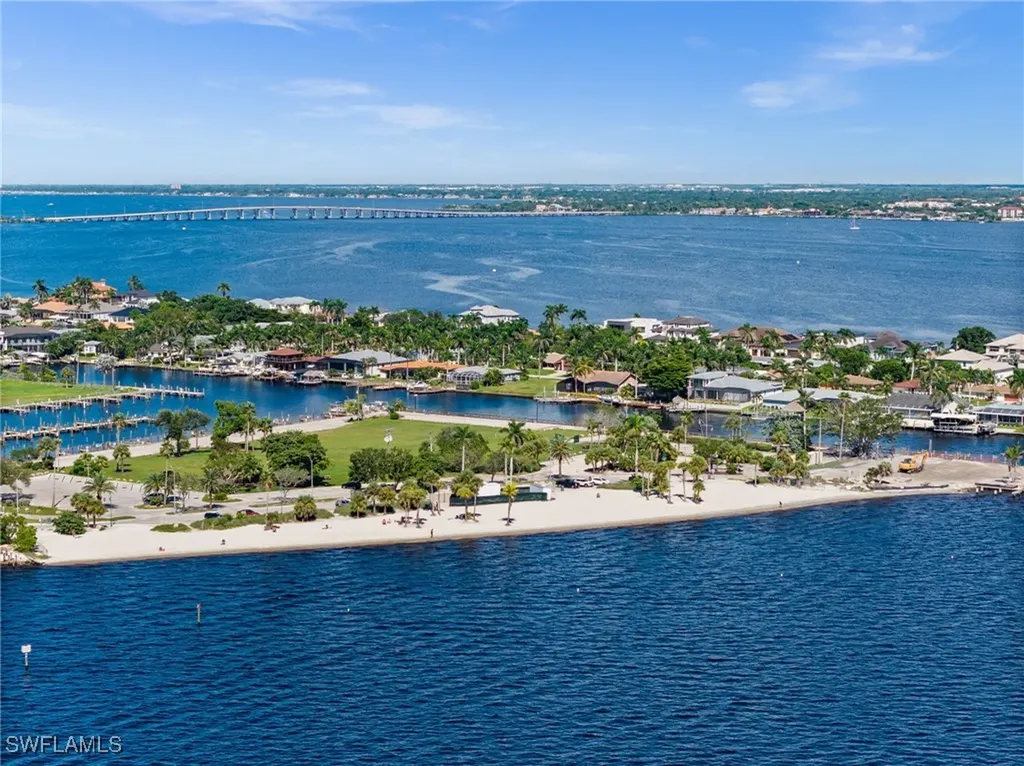 1020 Dolphin Drive Cape Coral FL 33904