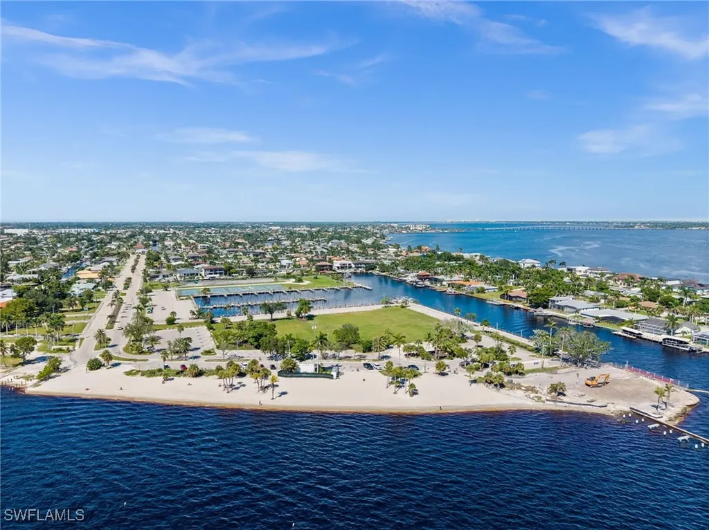 1020 Dolphin Drive Cape Coral FL 33904