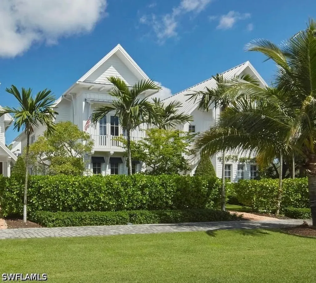 909 10th Avenue S Naples FL 34102