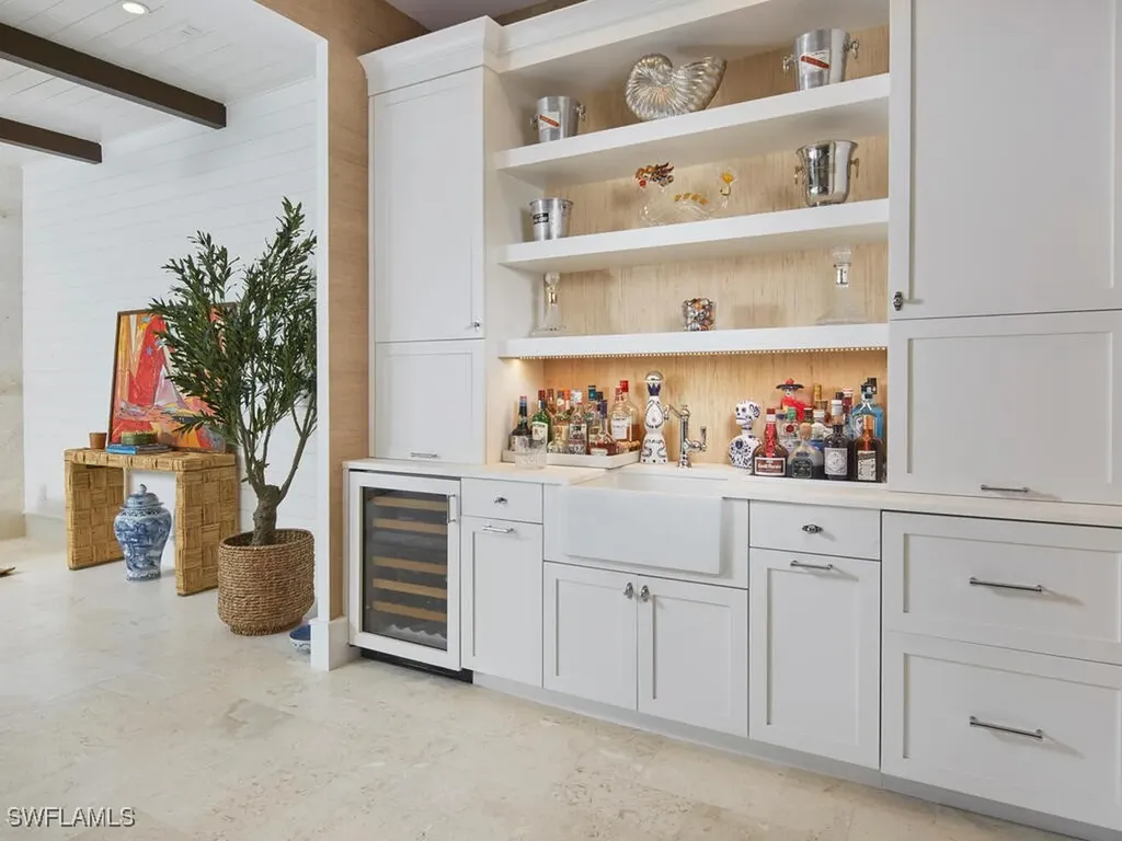 909 10th Avenue S Naples FL 34102