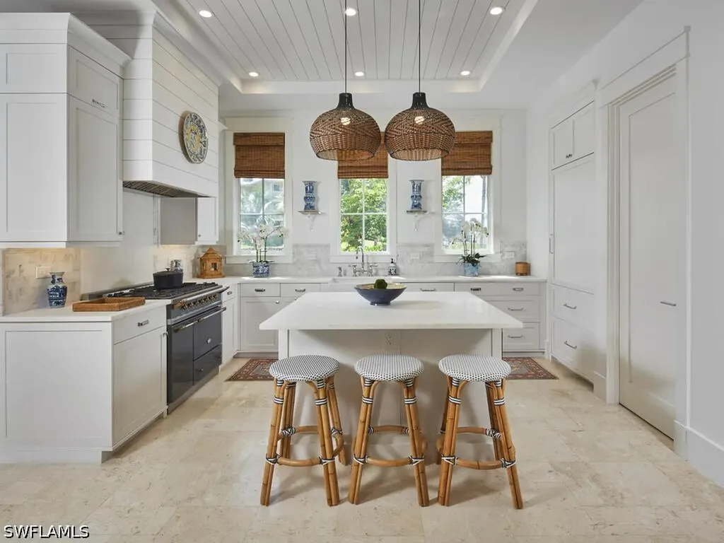 909 10th Avenue S Naples FL 34102