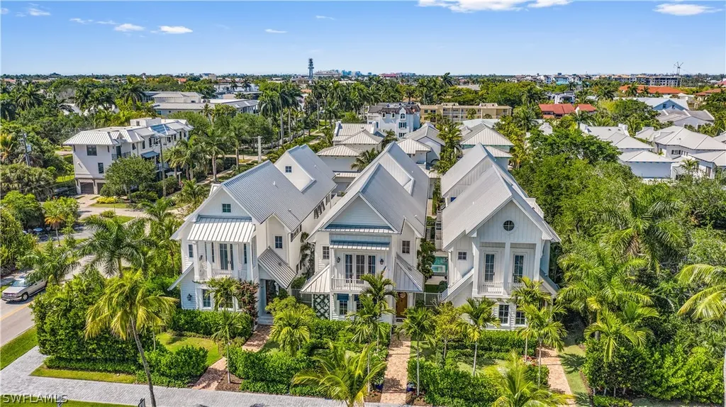909 10th Avenue S Naples FL 34102