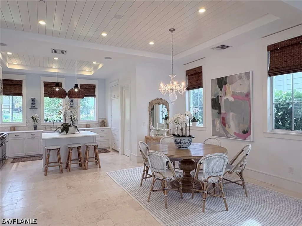 909 10th Avenue S Naples FL 34102