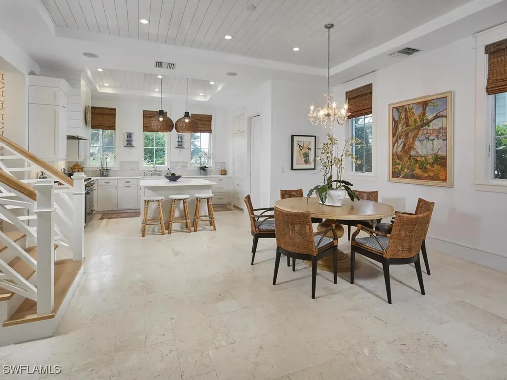 909 10th Avenue S Naples FL 34102
