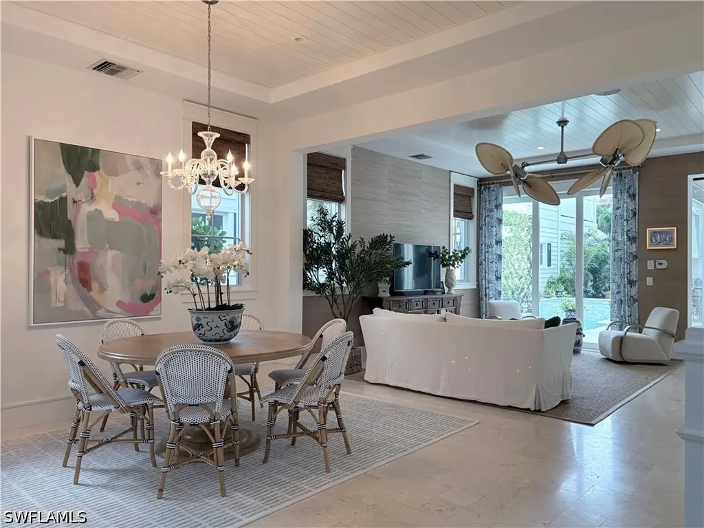 909 10th Avenue S Naples FL 34102
