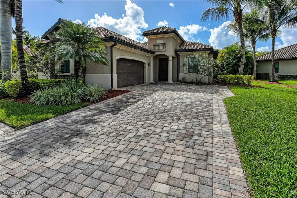 9215 Veneto Lane Naples FL 34113
