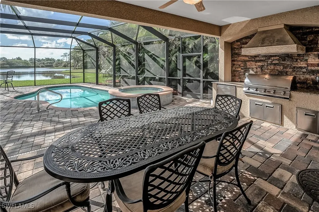 9215 Veneto Lane Naples FL 34113
